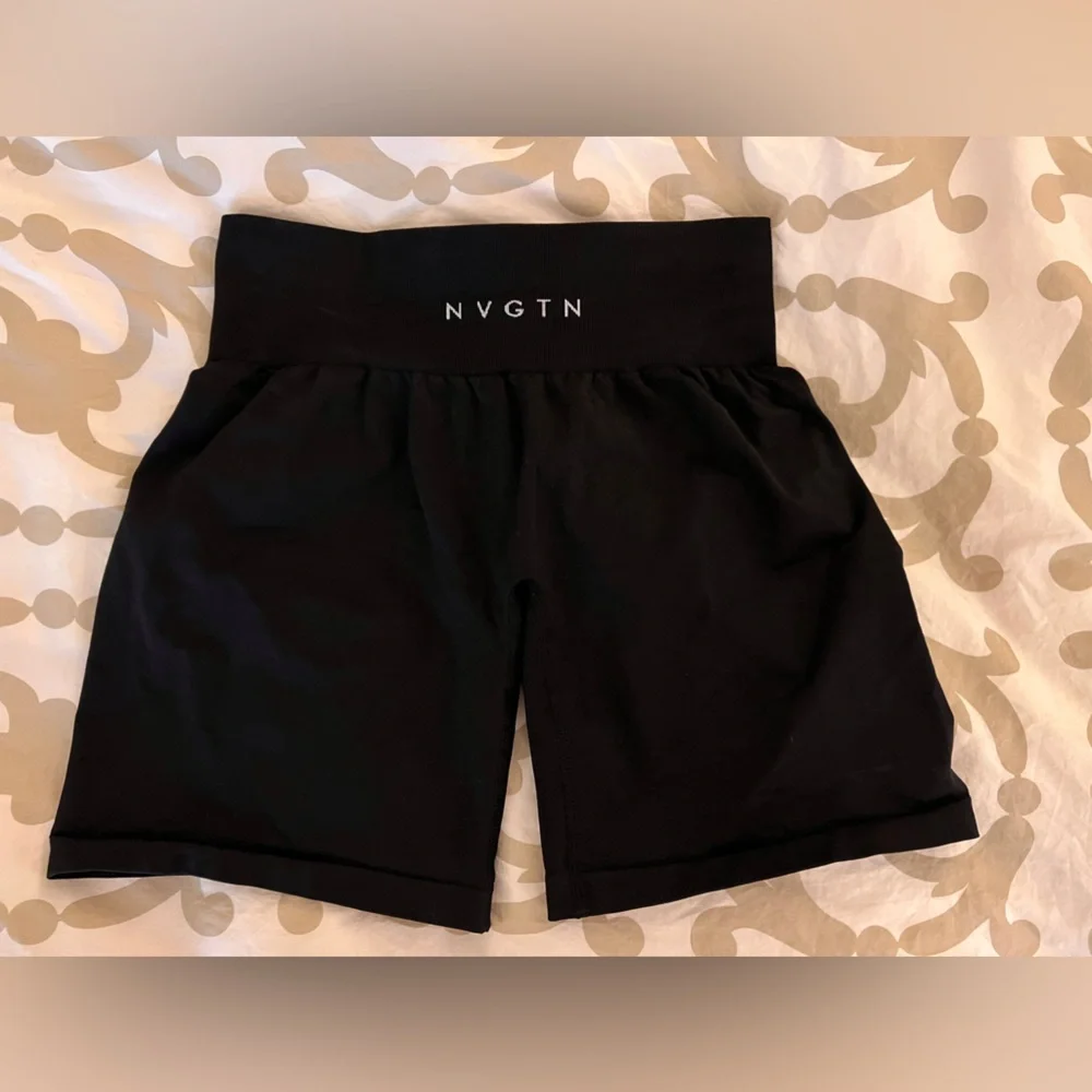 NVGTN Black Shorts Medium - Picture 2 of 6